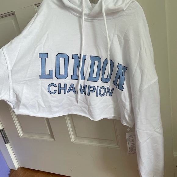 Cropped sweatshirt - Picture 2 of 3